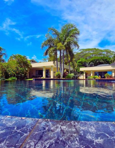 Infinity pool with saltwater at Black Rock Villas